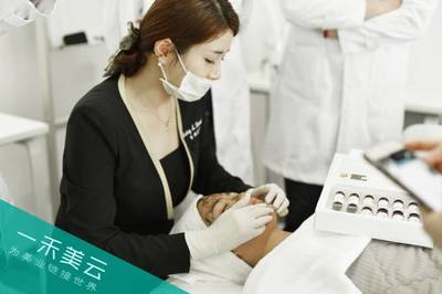 從美容院員工到醫(yī)美顧問 職業(yè)發(fā)展與收入揭秘